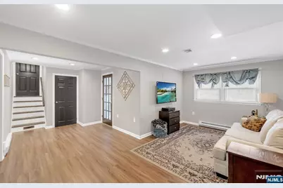 490 Albert Place, New Milford, NJ 07646 - Photo 32