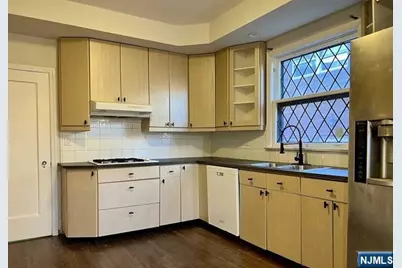 695 Palisade Avenue, Cliffside Park, NJ 07010 - Photo 12