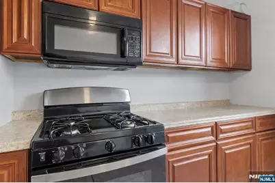 107 Huntington Terrace, Newark, NJ 07112 - Photo 8