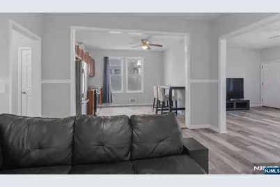 107 Huntington Terrace, Newark, NJ 07112 - Photo 12