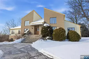 32 Sylvan Dr, Montville Township, NJ 07058 - Photo 2