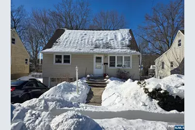 127 Glenwild Avenue, Bloomingdale, NJ 07403 - Photo 2