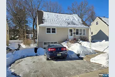 127 Glenwild Avenue, Bloomingdale, NJ 07403 - Photo 1