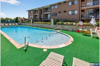 464 Liberty Street 110 #110, Little Ferry, NJ 07643 - Photo 2