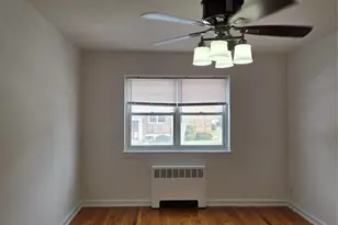 1472 W Terrace Circle 1, Teaneck Township, NJ 07666 - Photo 4