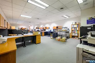 307 W Pleasantview Ave, Hackensack, NJ 07601 - Photo 8