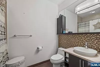 310 Cliff Lane 1H #1H, Cliffside Park, NJ 07010 - Photo 10