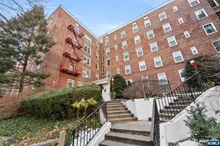 8450 Blvd E 1H, North Bergen, NJ 07047 - Photo 16