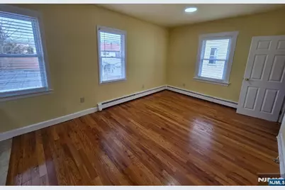 5 Bay Avenue 2 #2, Bloomfield, NJ 07003 - Photo 2