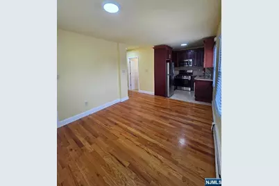 5 Bay Avenue 2 #2, Bloomfield, NJ 07003 - Photo 4