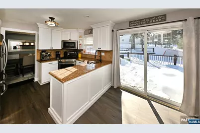 767 Koch Peak Avenue, Washington Township, NJ 07676 - Photo 8