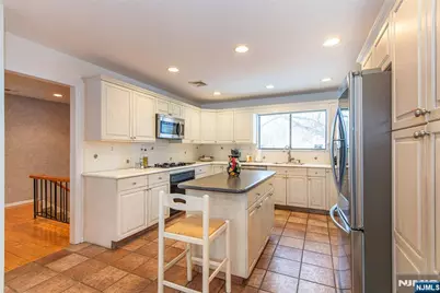 36 Yellow Brick Road, Wayne, NJ 07470 - Photo 12