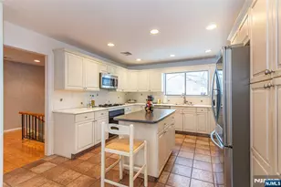 36 Yellow Brick Rd, Wayne, NJ 07470 - Photo 12