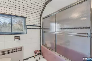 1 Grange Ct, Teaneck Township, NJ 07666 - Photo 20