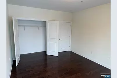 307 Gorge Road 402 #402, Cliffside Park, NJ 07010 - Photo 8