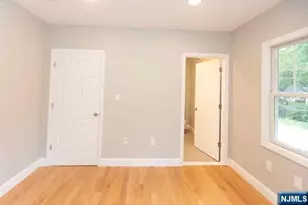 125 Arcola Ave, Paramus, NJ 07652 - Photo 20