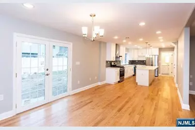 125 Arcola Avenue, Paramus, NJ 07652 - Photo 10