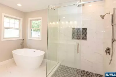 125 Arcola Avenue, Paramus, NJ 07652 - Photo 24