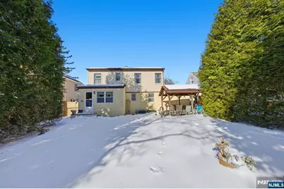 110 New York Avenue, Bergenfield, NJ 07621 - Photo 32