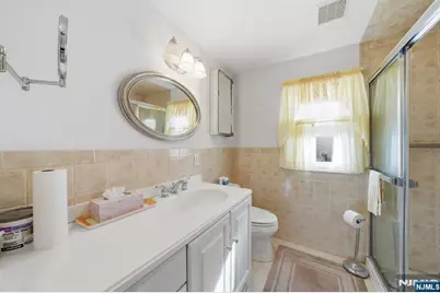 110 New York Avenue, Bergenfield, NJ 07621 - Photo 22