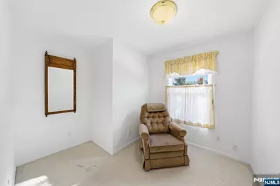 110 New York Avenue, Bergenfield, NJ 07621 - Photo 20