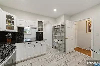 10 Tilley Avenue, Pequannock Township, NJ 07444 - Photo 12