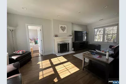 361 Slocum Way, Fort Lee, NJ 07024 - Photo 6