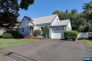 15-47 Elmary Pl, Fair Lawn, NJ 07410 - Photo 2