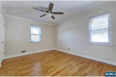 15-47 Elmary Place, Fair Lawn, NJ 07410 - Photo 18