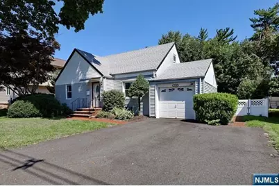 15-47 Elmary Place, Fair Lawn, NJ 07410 - Photo 2