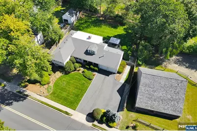 17 Pascack Road, Park Ridge, NJ 07656 - Photo 2
