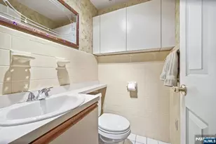 17 Pascack Rd, Park Ridge, NJ 07656 - Photo 32