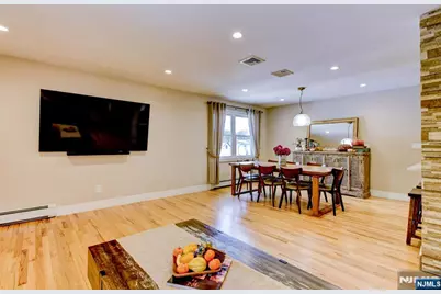 204 Gilbert Avenue, Elmwood Park, NJ 07407 - Photo 8