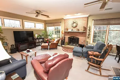84 W Midland Avenue, Paramus, NJ 07652 - Photo 16