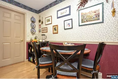 84 W Midland Avenue, Paramus, NJ 07652 - Photo 14