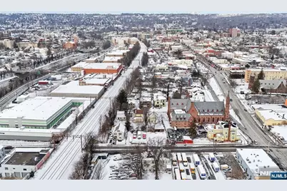 27 Oakwood Avenue, Orange, NJ 07050 - Photo 6