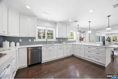 39 Drury Lane, Demarest, NJ 07627 - Photo 8
