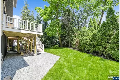 429 Riverside Avenue, Rutherford, NJ 07070 - Photo 22