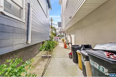 116 Oak Street, Jersey City, NJ 07304 - Photo 36