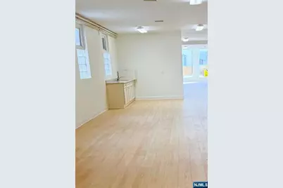 6029 Hudson Avenue, West New York, NJ 07093 - Photo 10