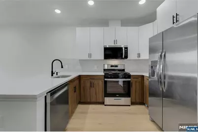 255 Ridge Road 303 #303, Lyndhurst Township, NJ 07071 - Photo 12