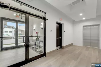 255 Ridge Road 305 #305, Lyndhurst Township, NJ 07071 - Photo 4