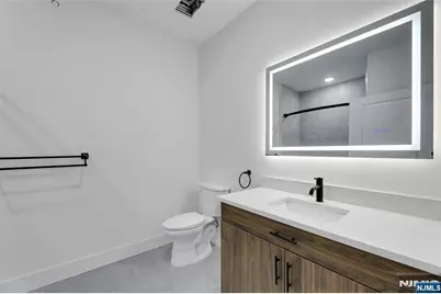 255 Ridge Road 305 #305, Lyndhurst Township, NJ 07071 - Photo 16