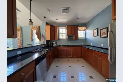 523 Bushes Lane 523 #523, Elmwood Park, NJ 07407 - Photo 18
