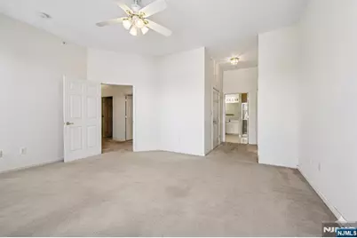 109 Four Seasons Drive 109 #109, Wayne, NJ 07470 - Photo 16