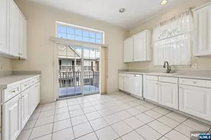 109 Four Seasons Dr 109, Wayne, NJ 07470 - Photo 10