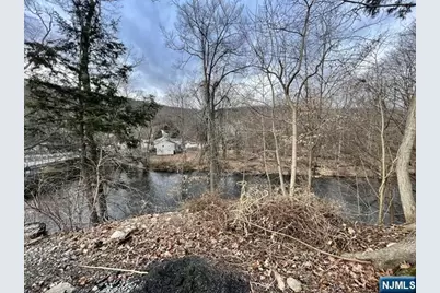 132 Lakeshore Drive, Oakland, NJ 07436 - Photo 4