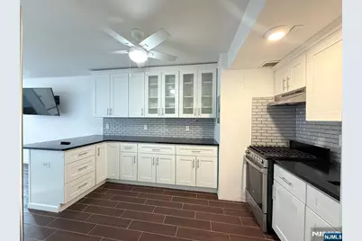 500 Linwood Drive 3D #3D, Fort Lee, NJ 07024 - Photo 6