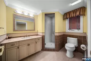 21 Priscilla Ln, Englewood Cliffs, NJ 07632 - Photo 44