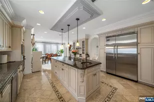 21 Priscilla Ln, Englewood Cliffs, NJ 07632 - Photo 10